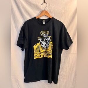 Gildan Pittsburgh Pirates Yinzer Palooza baseball t-shirt XL